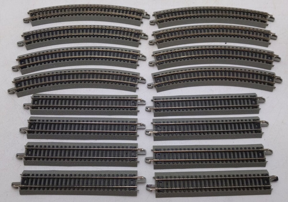 Bachmann N Scale Assorted Curved and Straight E-Z Track Sections [16] EX