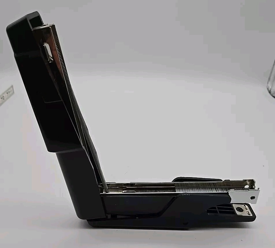Bates 110P Standard Undulated Plier Stapler Black Hanger Loop