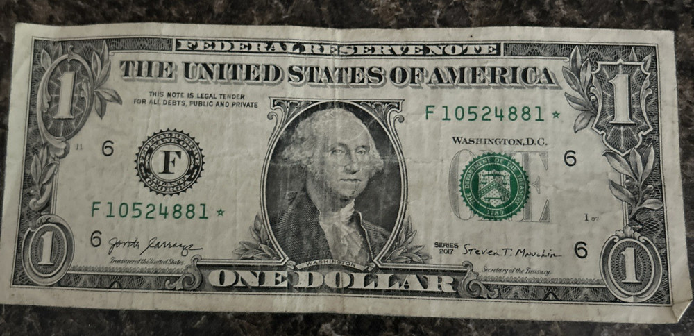 One Dollar Star Note. F10524881*
