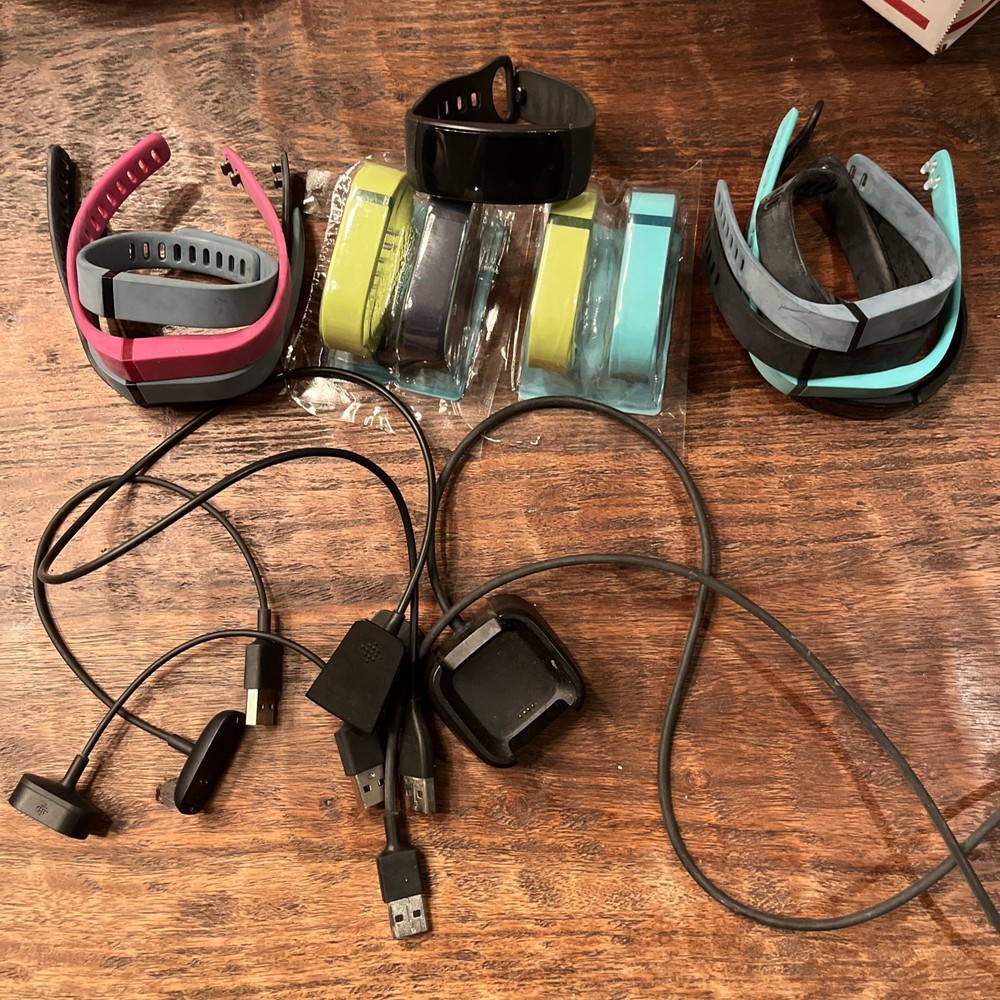 BUNDLE..Fitbit Flex Original tracker, OEM Bands , chargers