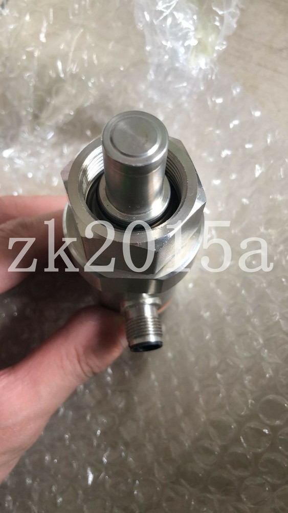 RM168907501 fast ship by DHL OR EMS