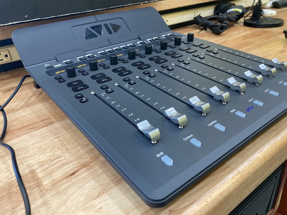 AVID S1 COMPACT 8-FADER CONTROL SURFACE-GOOD CONDITION!!!!