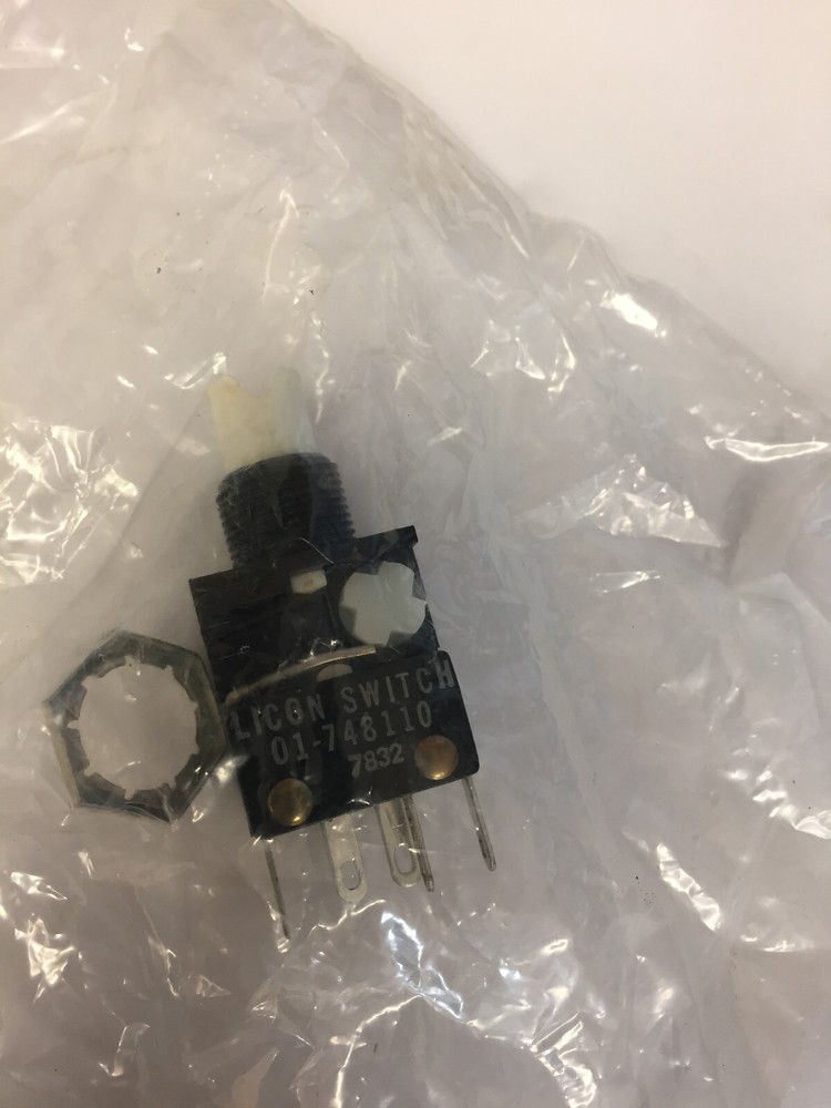 01-748110 ITW  LICON SWITCH NOS