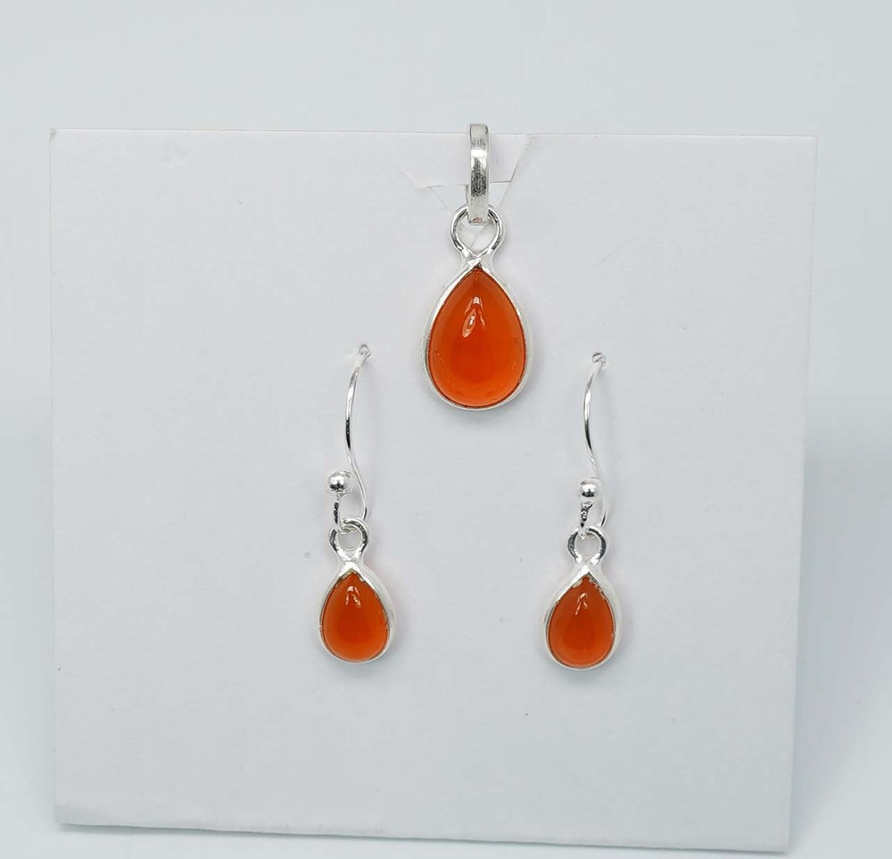 925 Solid Sterling Silver Red Carnelian Hook Earring Pendant Set
