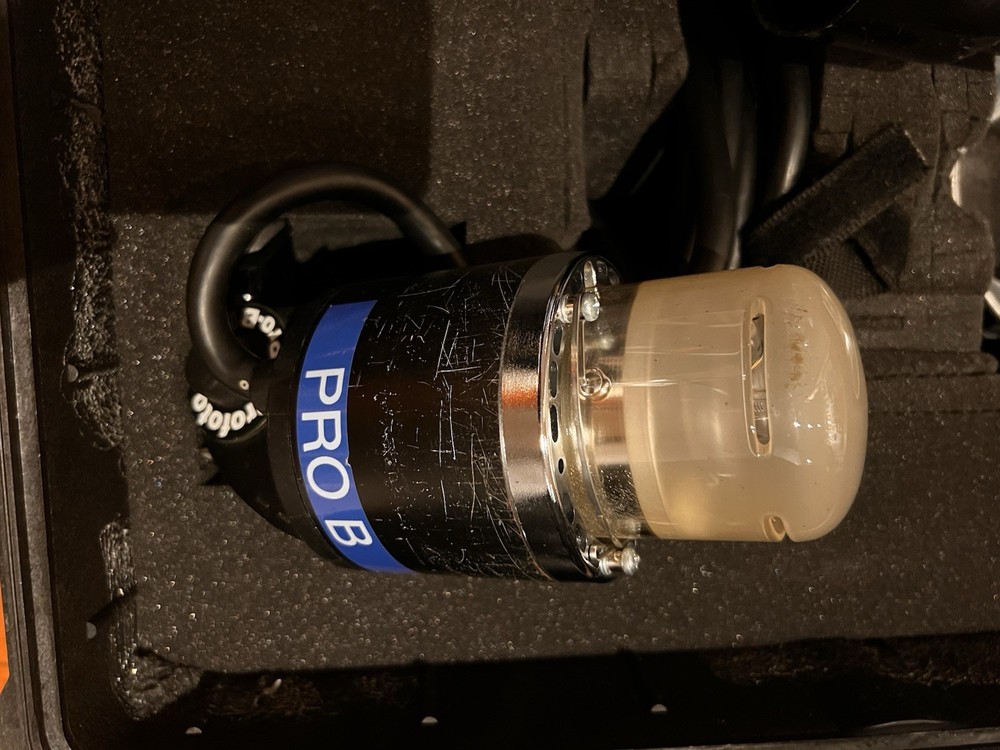 Profoto Pro Head Pro-B Plus Strobe Flash - With Reflector - Prefect Condition.