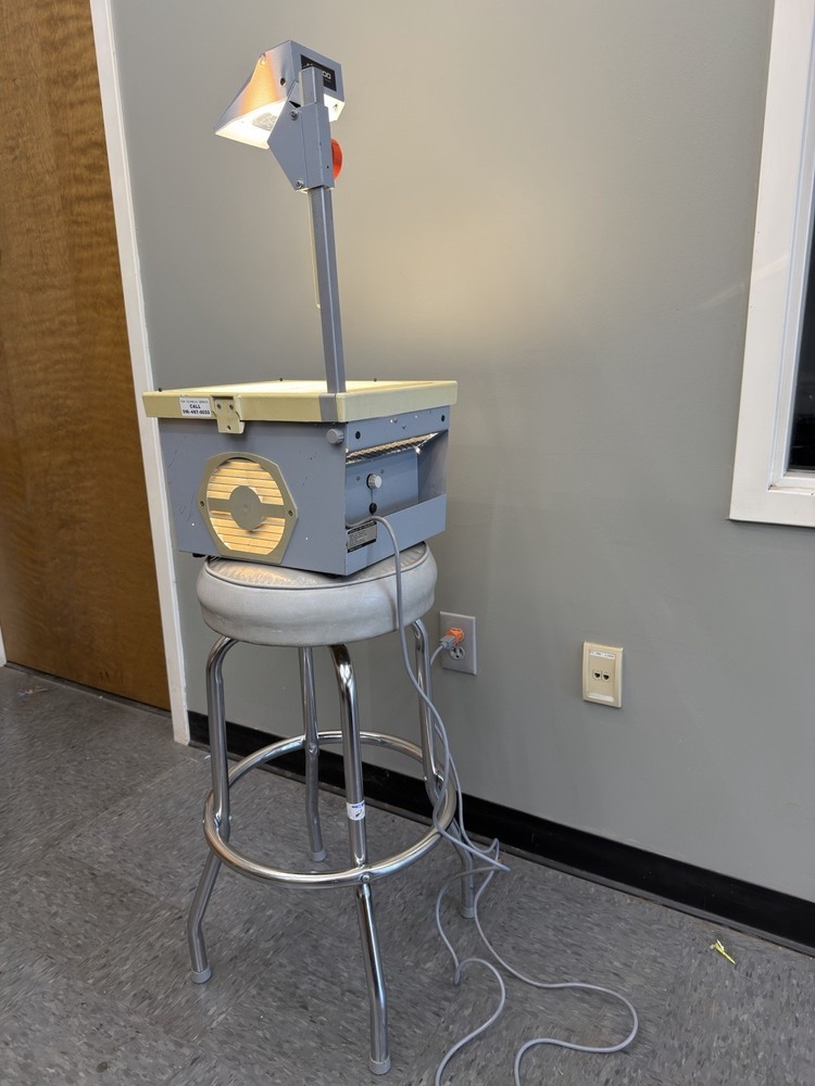 STRANGER THINGS S5 Apollo AI-1000 Overhead Projector