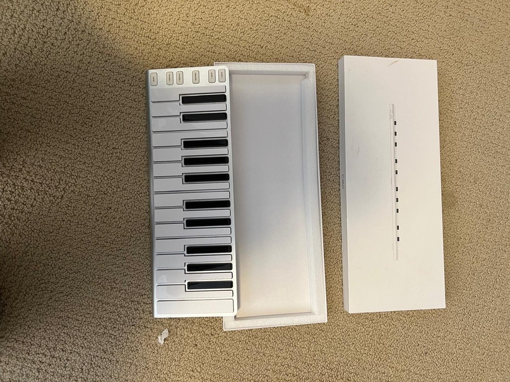 CME Xkey Air 25-key Bluetooth MIDI Controller