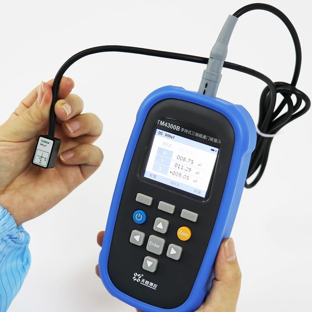 Handheld Triaxial Fluxgate Magnetometer with USB Interface Class 2 Range 0-500μT