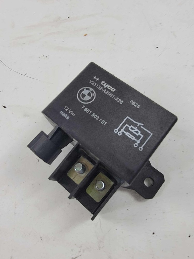 08-13 BMW E90 E92 E93 M3 OEM Cooling Fan Relay Control
