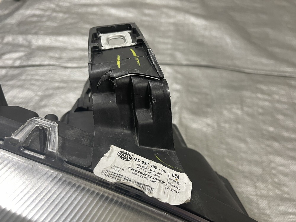 2012 Freightliner M2 106 Right Passenger Headlight Head Light