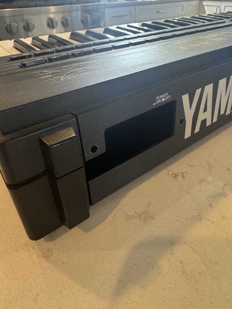 YAMAHA DX7II-FD Digital Synthesizer