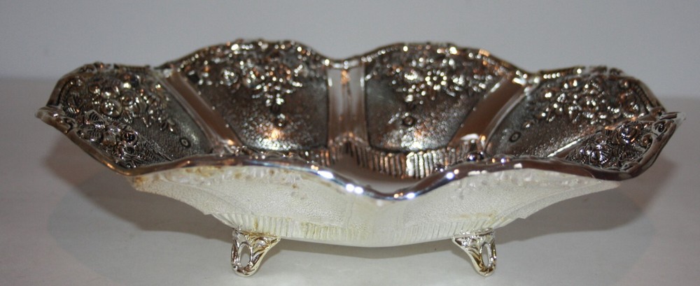 Studio Silversmiths Oval Footed Tray 10" X 8" X 3.5"H New in Box