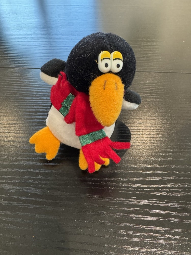 Rare Commonwealth Clip On Pull String Vibrating Penguin Toy Circa 1999