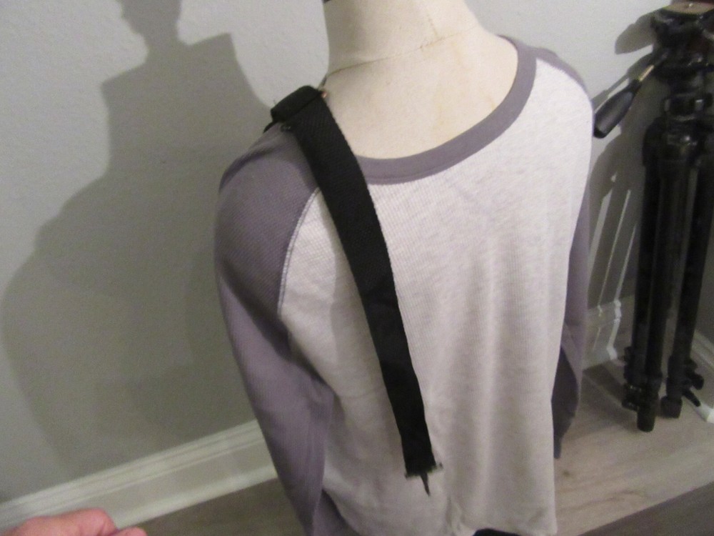 Nice Used Non-Hippie Boring Solid Black Camera Strap Looks Nice Good Condition