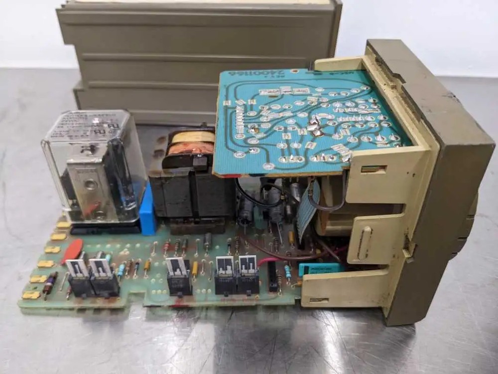 Honeywell AV301AB103 Dialapak Controller Temperature Controller 120, VAC