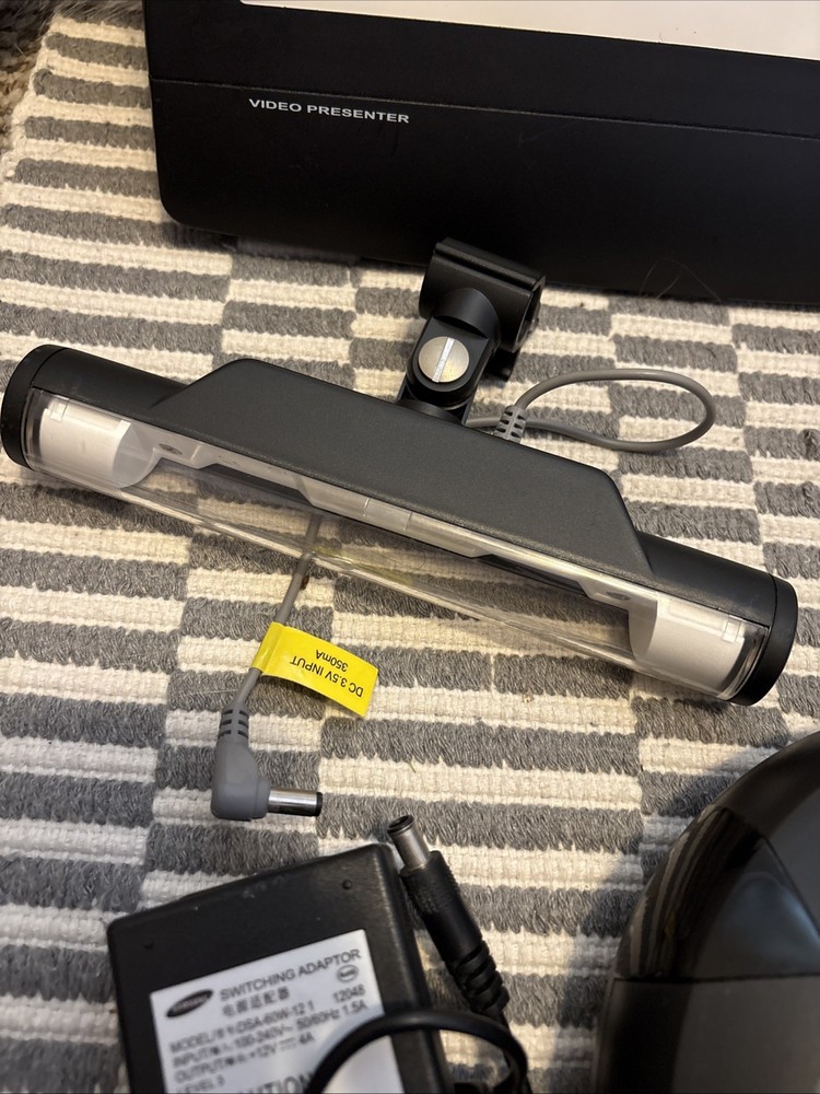Samsung Video Presenter With Remote, Light Box, Switch Adapter