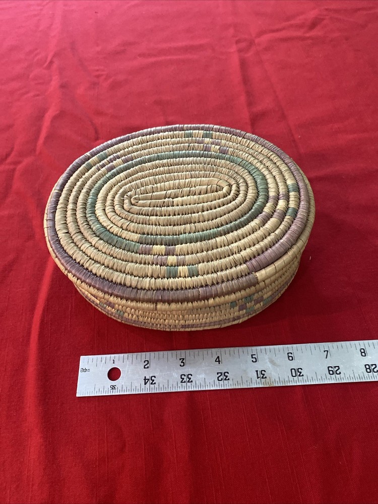 Wicker Box With Lid/ Oval/ 7” X 3”