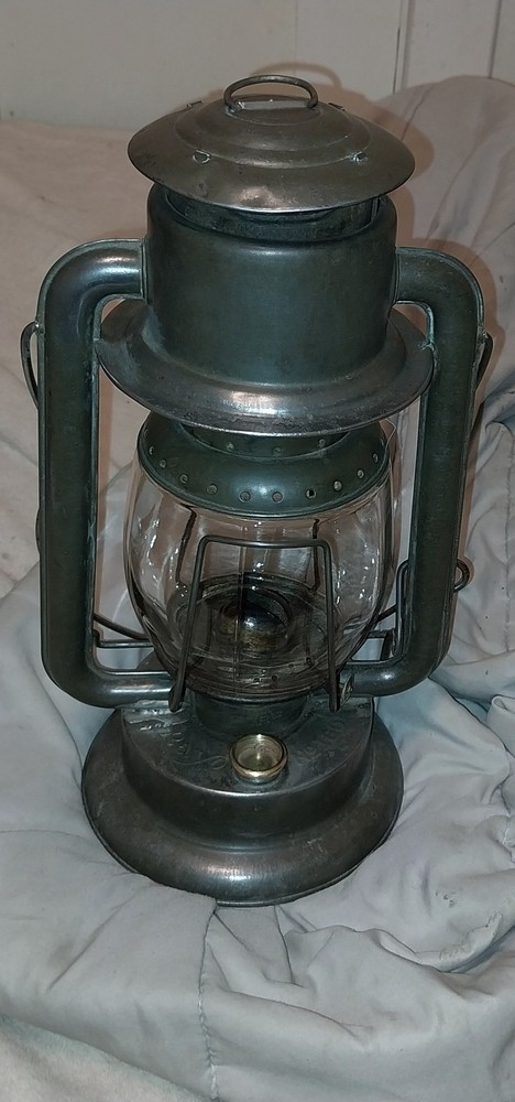 RAYO 100 COLD BLAST LANTERN