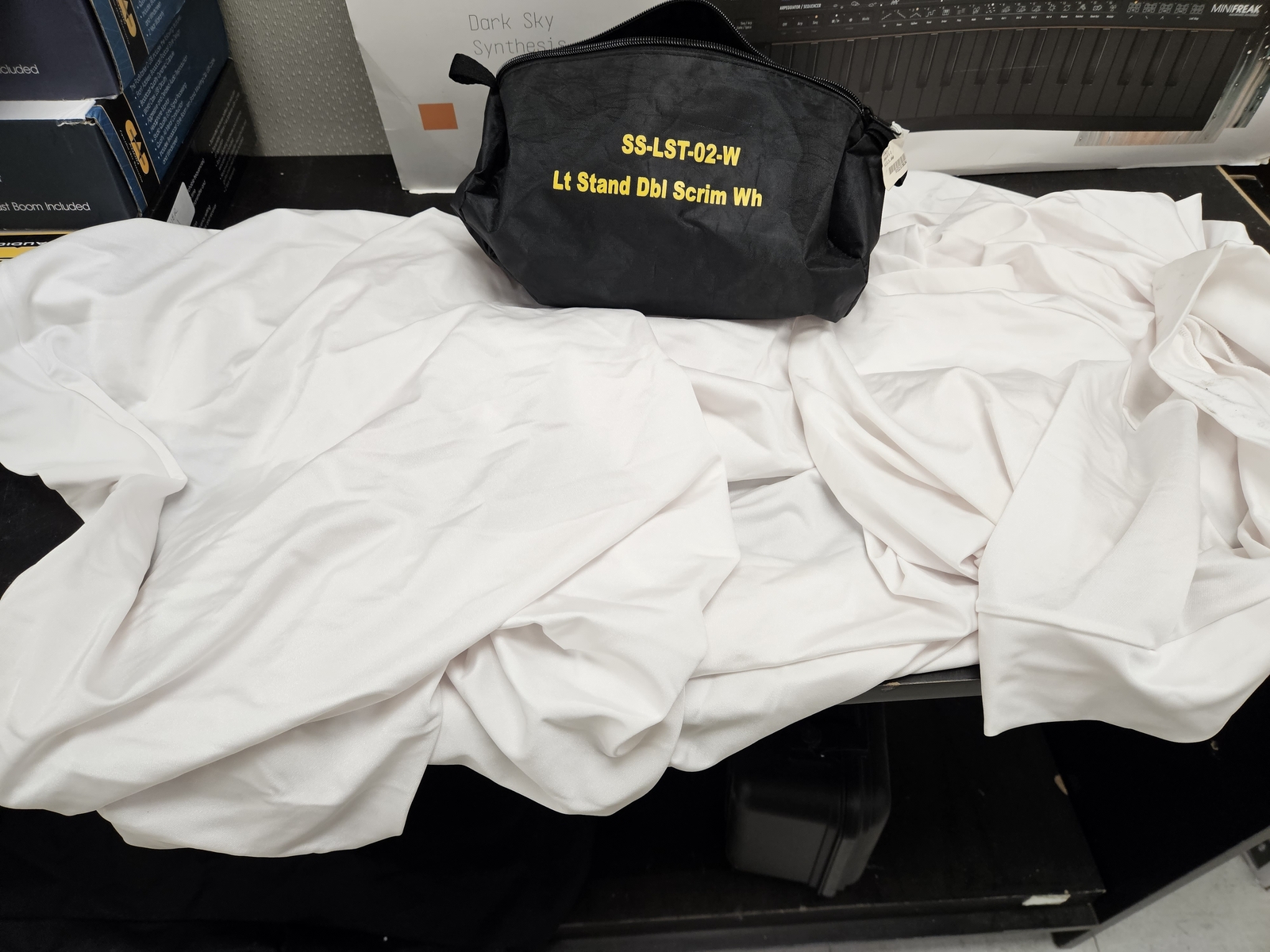 Scrim King SS-LST-02-W Double Sided Lighting Stand Scrim, White - Used