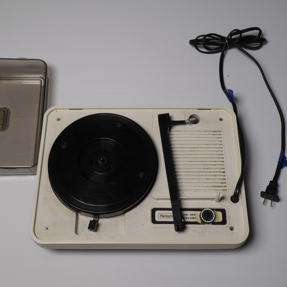 Vinyl Record Player (Sears, Model No. 39032260400) **UNTESTED, NEEDS NEEDLE**