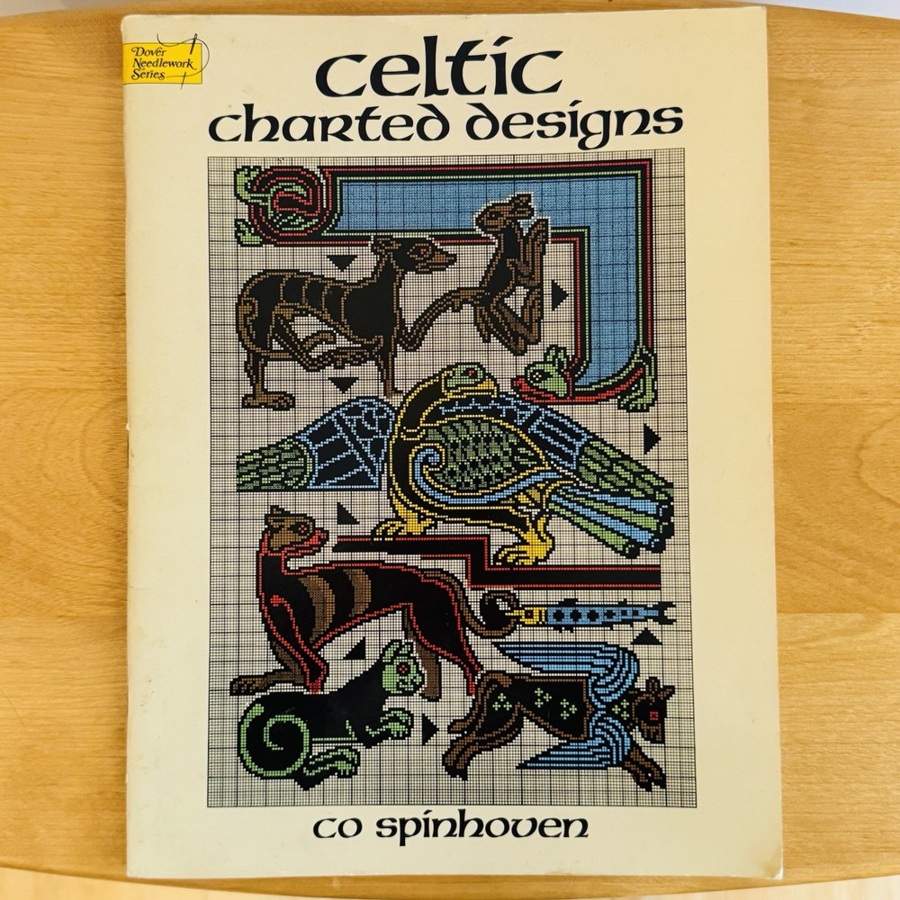 Celtic Charted Designs Co Spinhoven Dover Needlework Series Pattern Book 1987