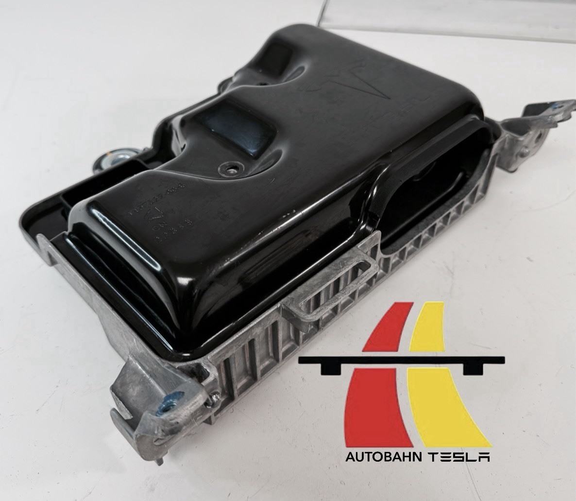 2020 - 2024 Tesla Model Y Front Electronic Controller Module AWD 1497324-00-H2