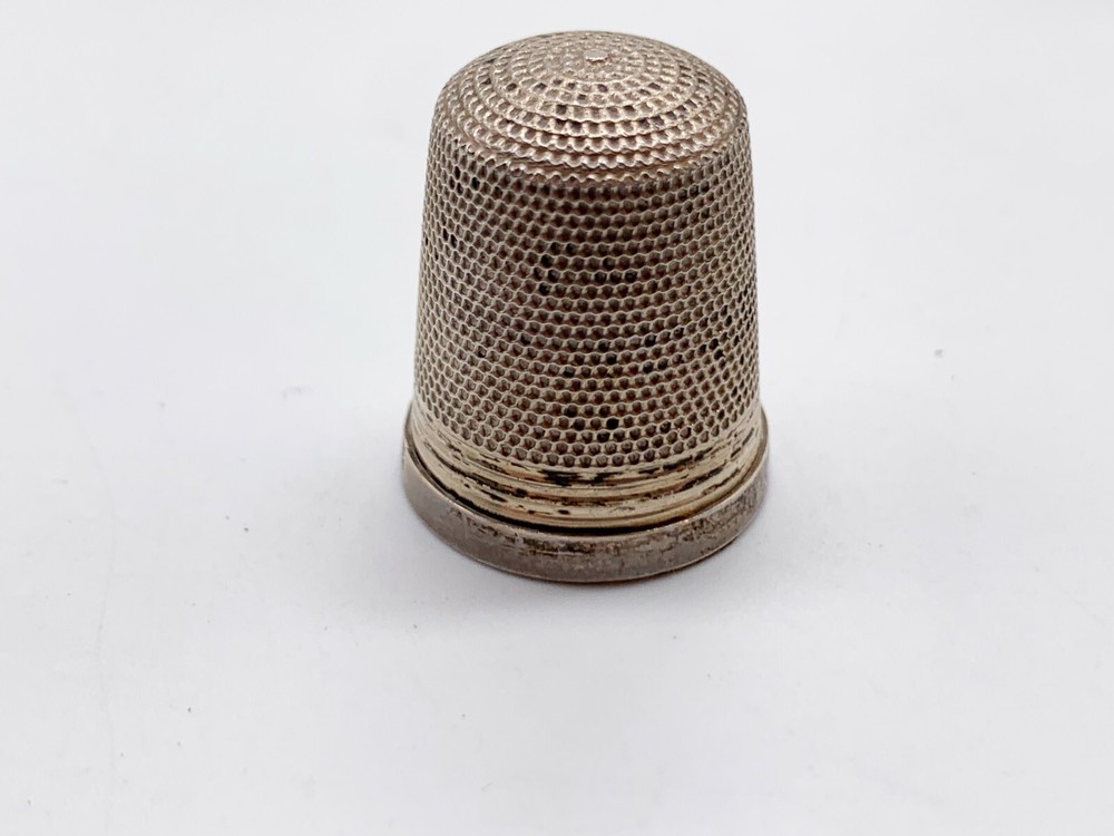 ANTIQUE SOLID STERLING SILVER SEWING THIMBLE