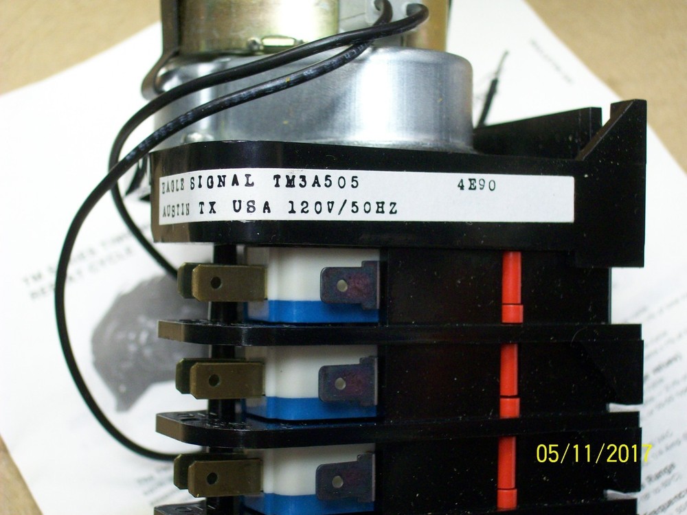NEW EAGLE SIGNAL TM3A505 TIME / MODULE REPEAT CYCLE TIMER (missing knob)