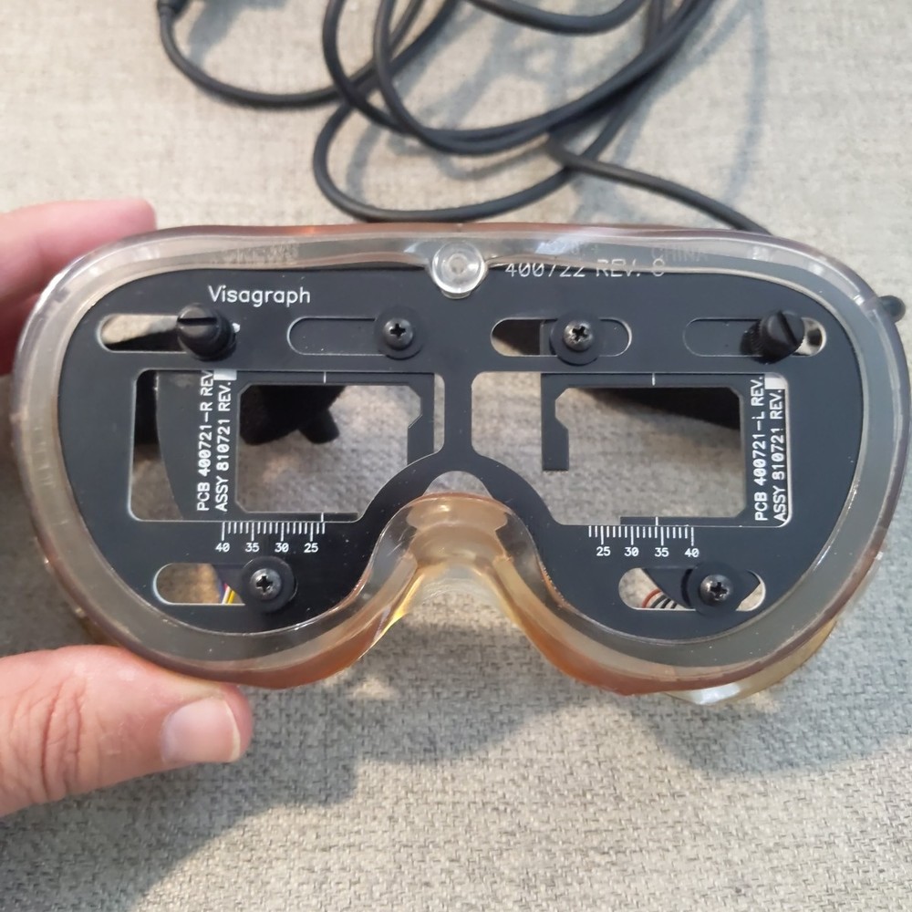 Visagraph Eye Movement Testing Device Googles w/ Case 2013 Test Booklet UNTESTED