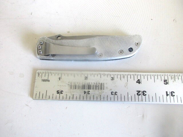 Vintage Gerber Folding Pocket Knife Lockback #4660920A. Lightweight and sharp