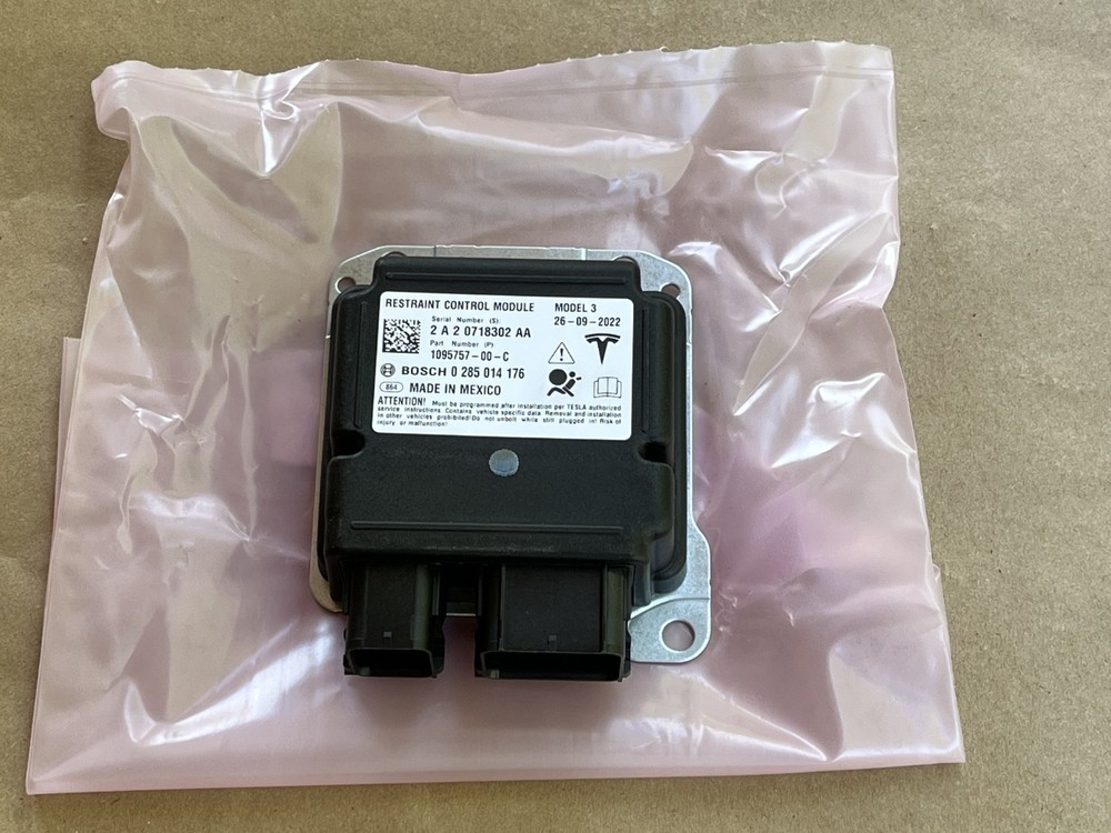 Tesla Model 3 Safety Restraint Control Module Computer 1095757-00-C