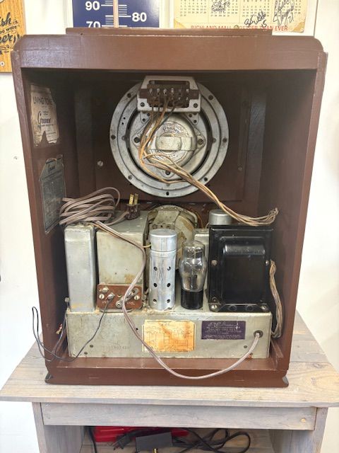 Grunow 670 Tombstone Radio