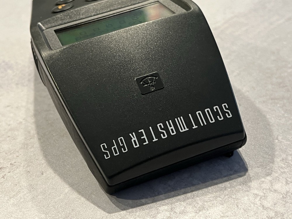 TRIMBLE NAVIGATION SCOUT MASTER GPS 17319 POWERS ON