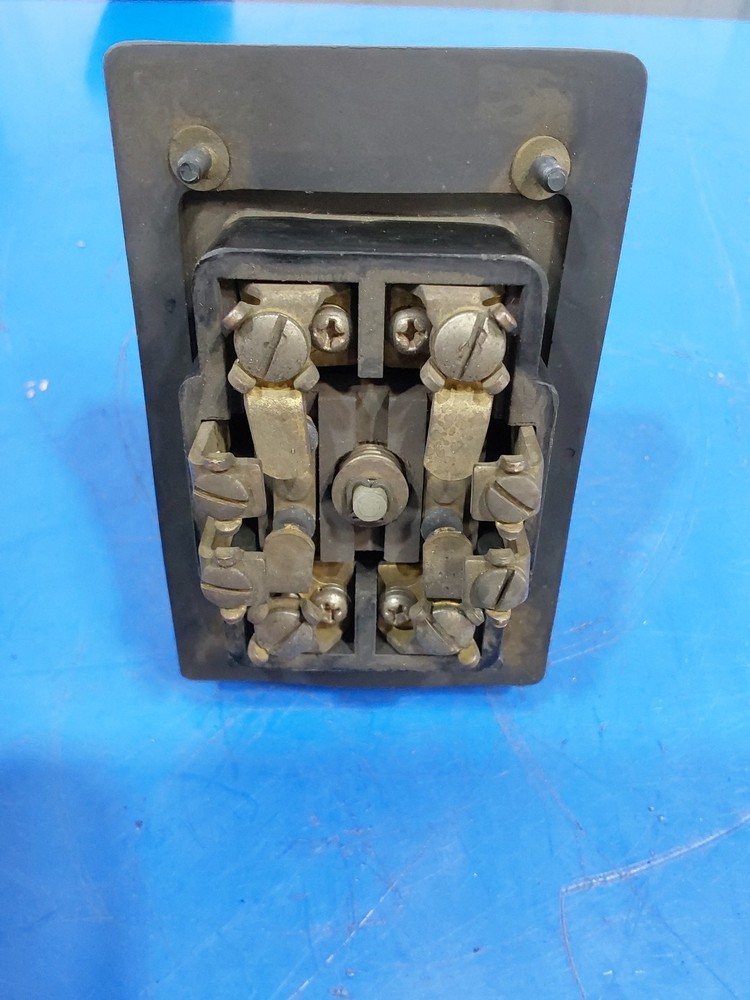 REES 3513 HAND OFF AUTO SELECTOR SWITCH