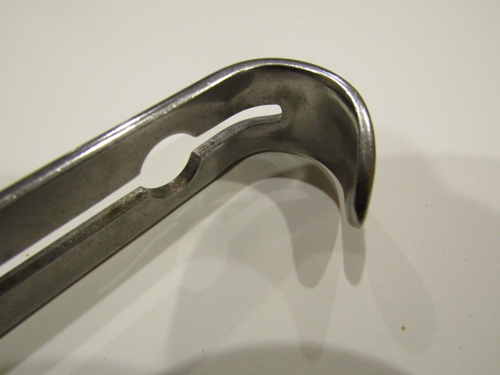 Luer "S" Retractor, 6", Double Ended Frame-Assisted