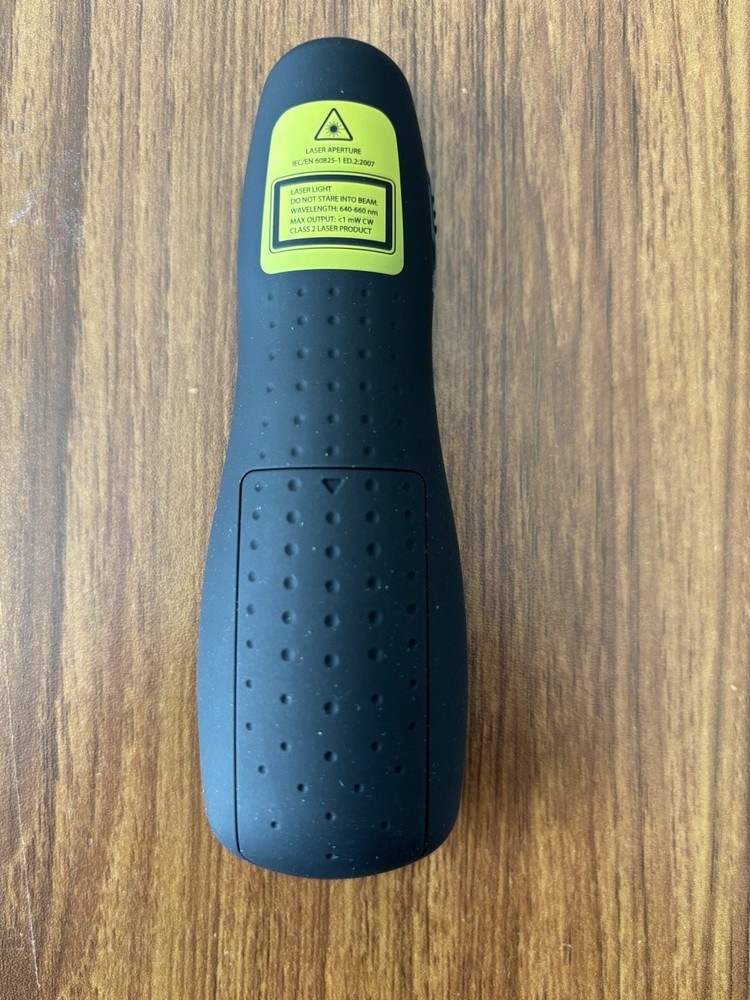 Logitech Wireless Presenter R400, PowerPoint Clicker with Laser Pointer