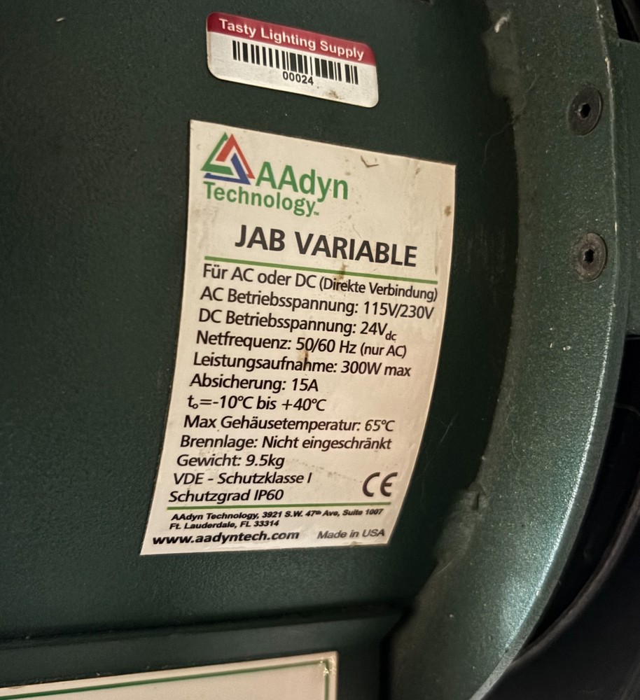Aadyn Technology Jab Variable LED light with accessories