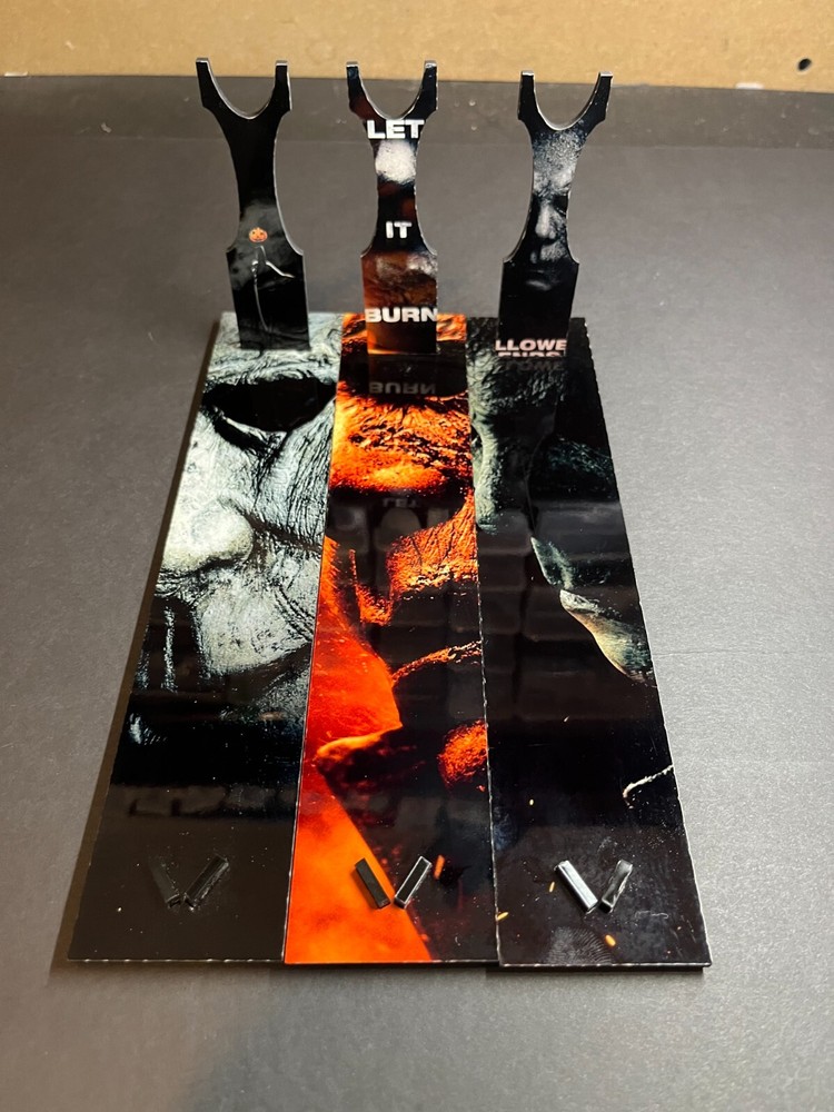 Halloween Trilogy 3 Knife Set With Sublimated Stands