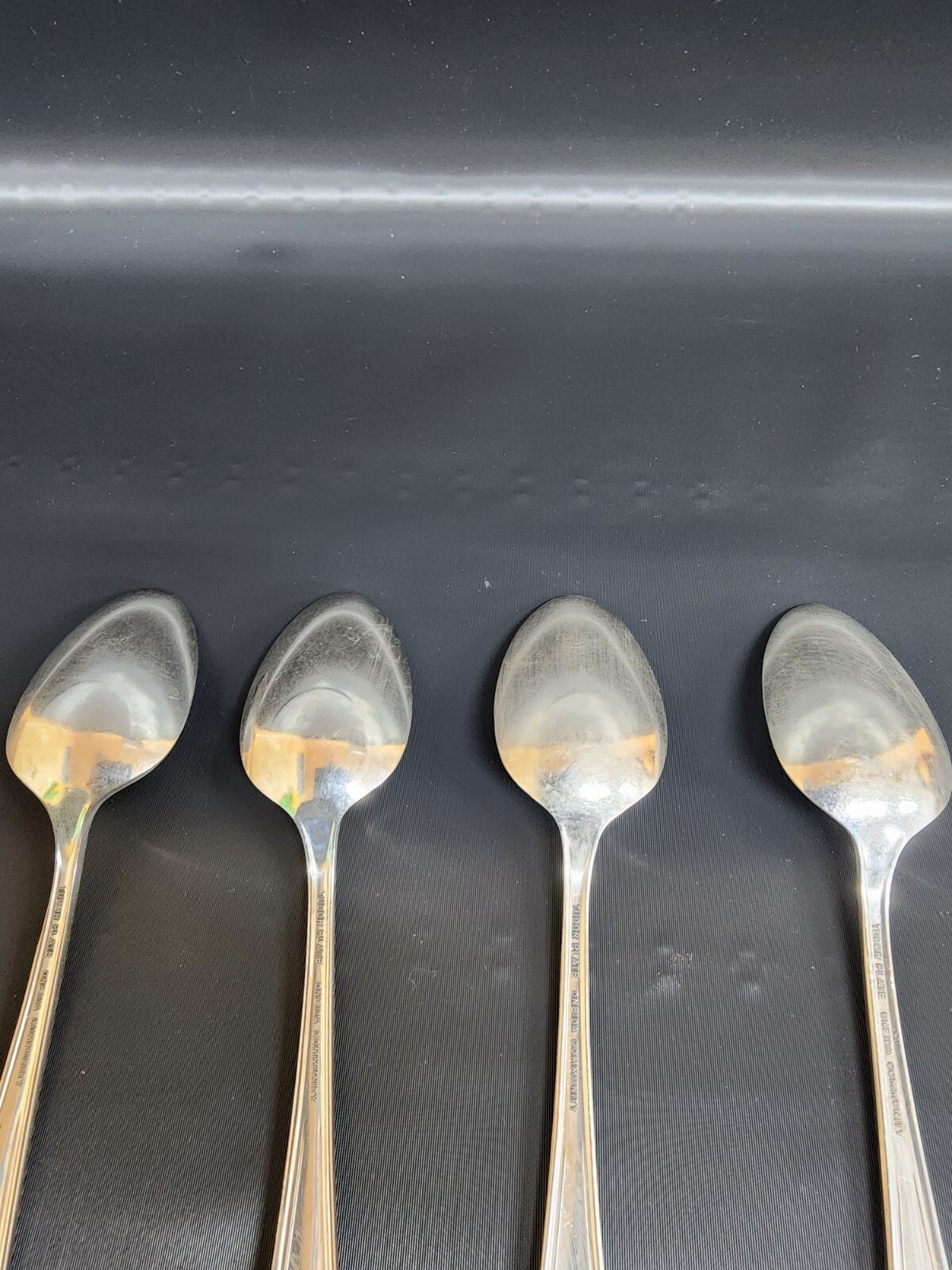 Set Of 4 Oneida Community Tudor Plate Queen Bess II Teaspoons