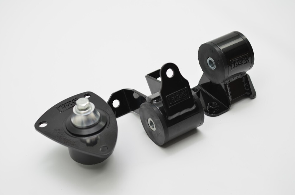 1320 Performance engine mount kit for 02-06 CRV & 03-06 Element auto Trans 95A