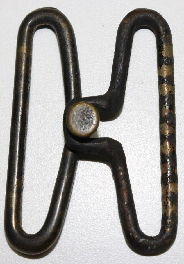 WWII US brass pistol belt hardware rounded peg set each E5205