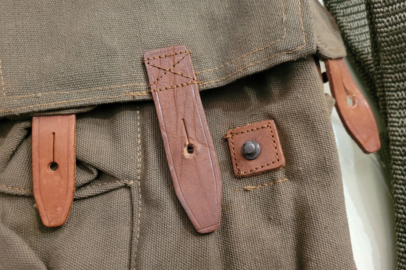 Romanian AK Sling with 3 Cell Ak Magazine Pouch OD Green Canvas & Leather