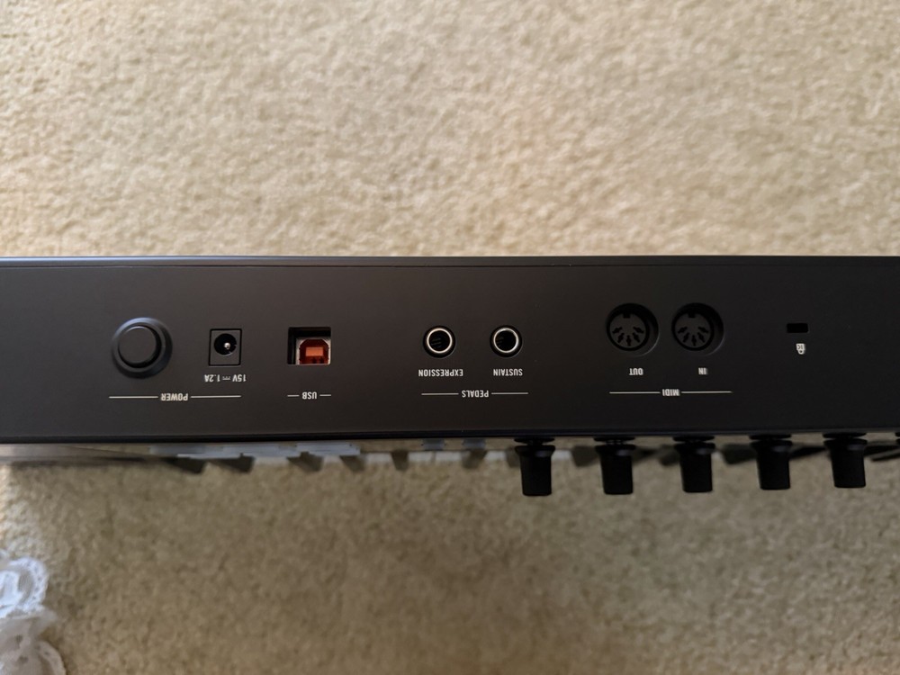 Native Instruments Komplete Kontrol S49 Mk1 Controller Keyboard