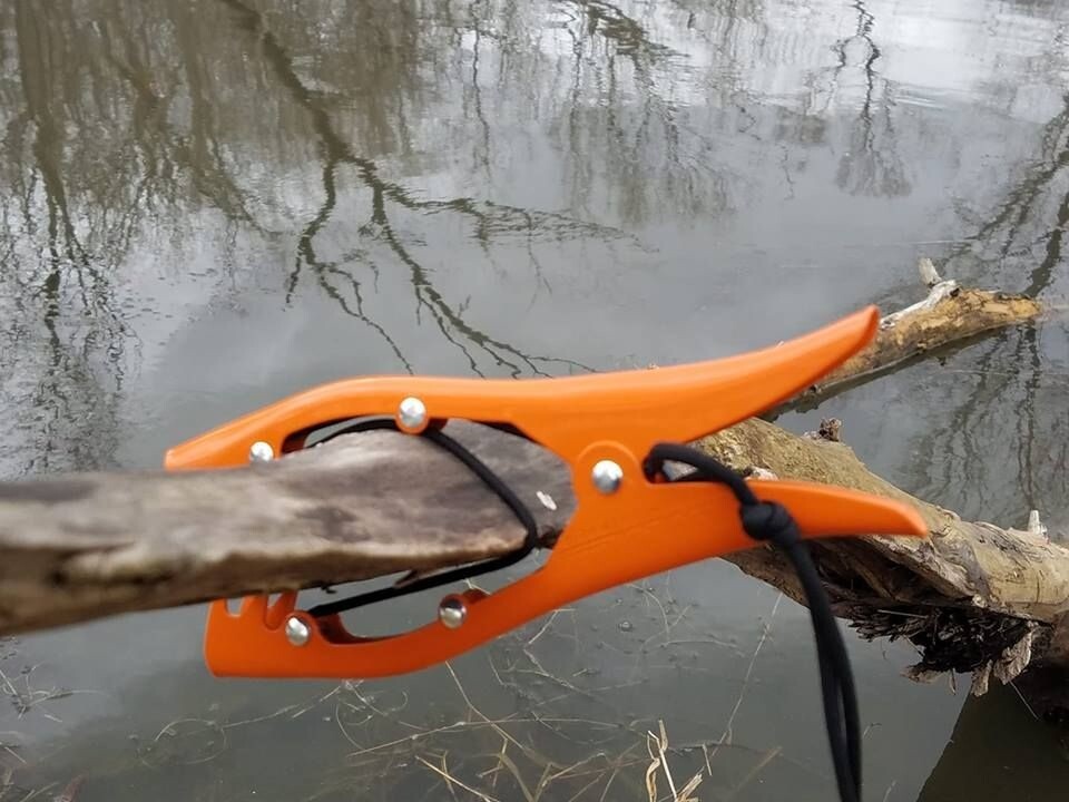 BRUSH GRIPPER ANCHOR for Boat, Kayak & Canoe - Tie Up in Seconds - Grip Tight