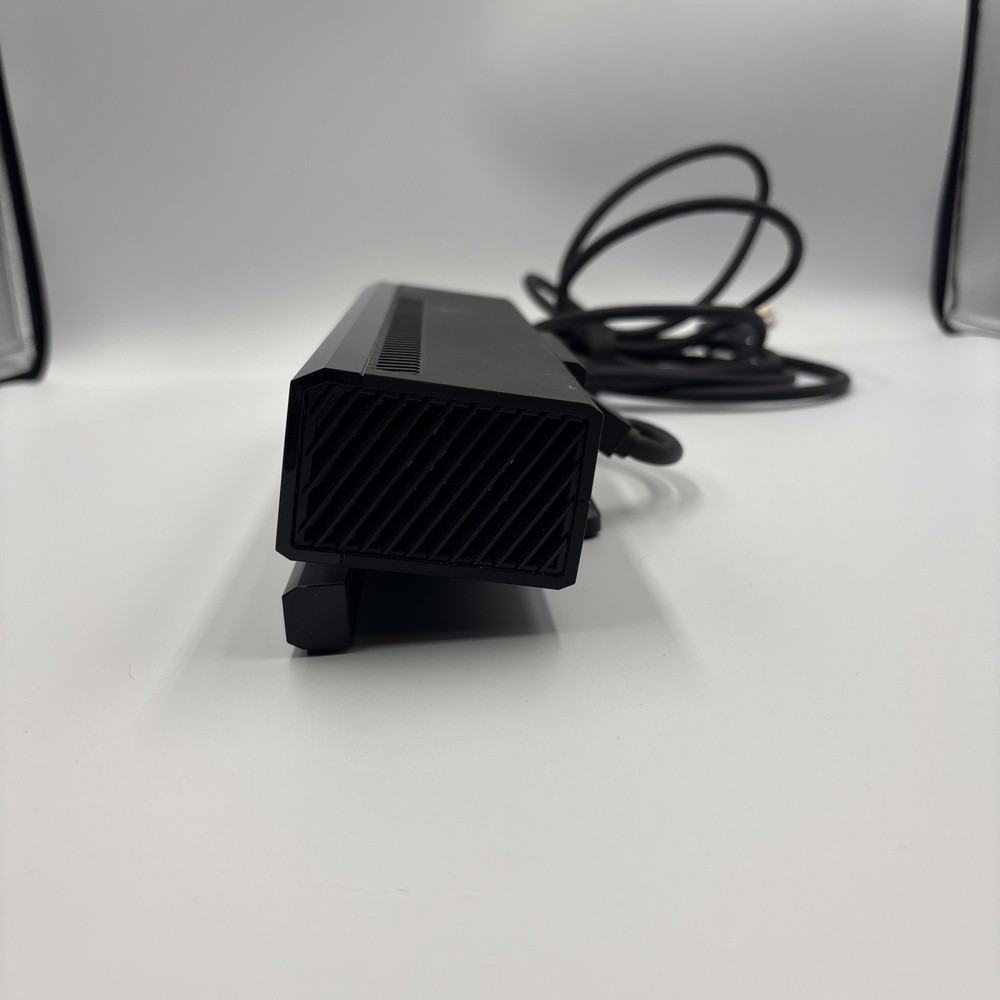 Microsoft Xbox One Kinect Wired Motion Sensor Black Model 1520 OEM