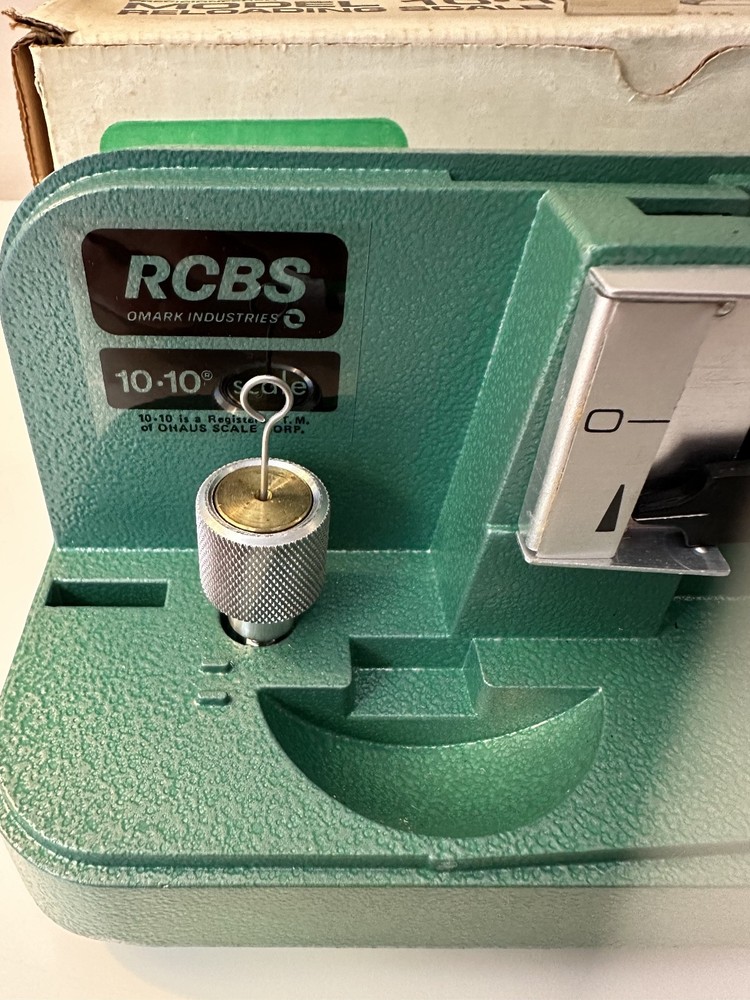 RCBS - Model 10-10 - Reloading Scale - 09073