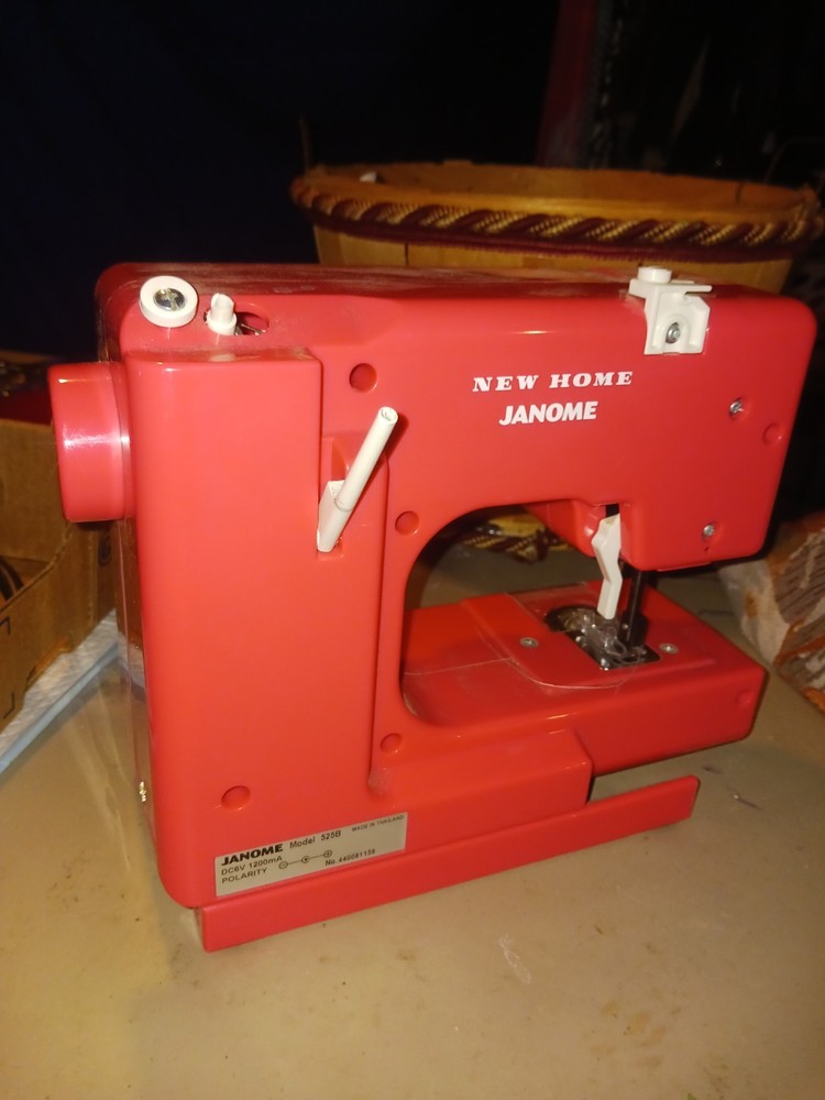 JANOME Sanrio Hello Kitty electric sewing machine compact KT-35