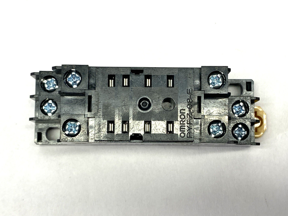 Omron PYFZ-08-E Relay Socket 250VAC 10A