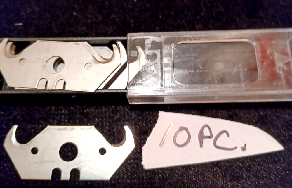 10 Pc. HOOK razor blades with container