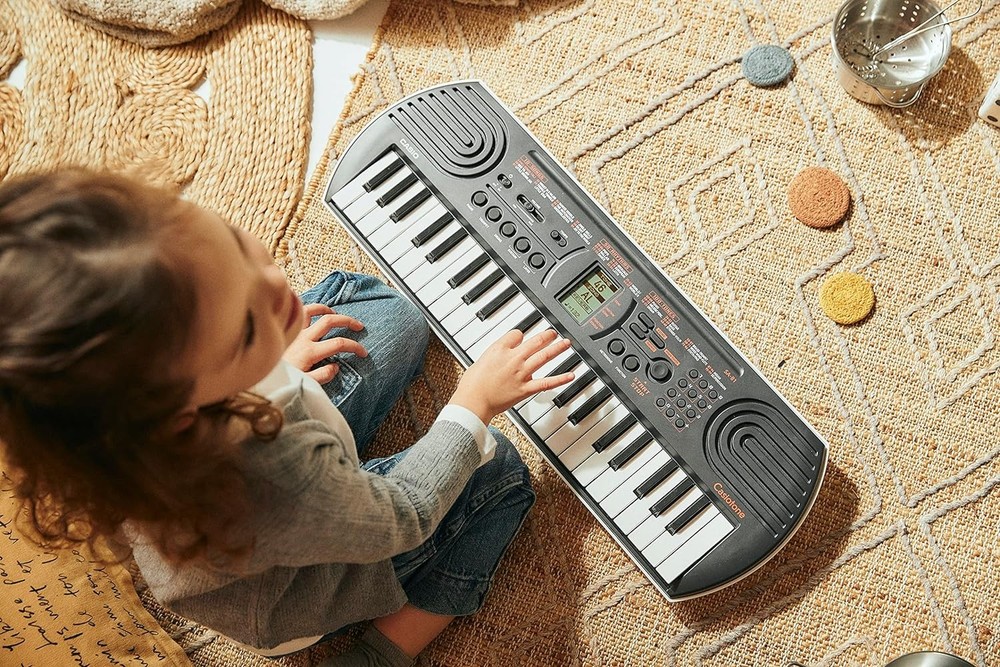 Casio SA-81 Casiotone 44-Key Mini Keyboard